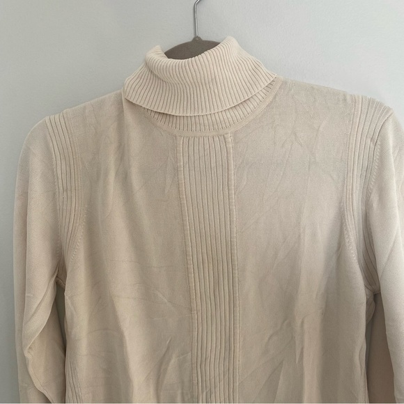 Doncaster Signature 80% Silk Cream Ribbed Turtleneck Sweater Medium - Picture 4 of 5